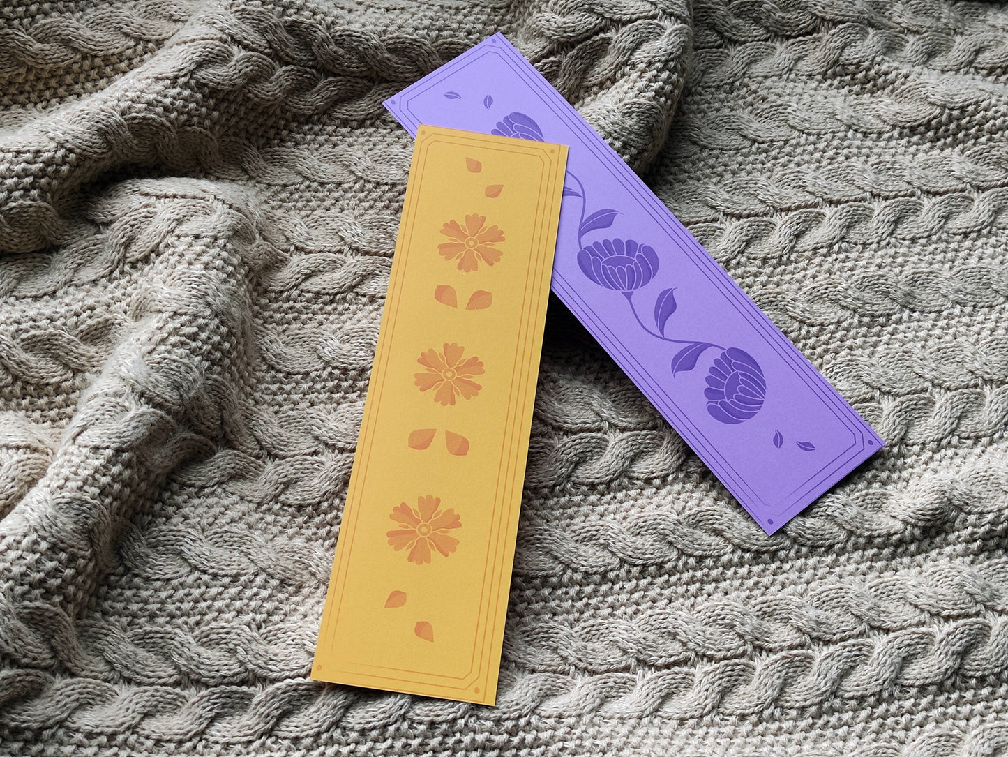 Purple Floral Bookmark – Minimalist Soft Purple Flower Design – Aesthetic Stationery Gift – Handmade Bookmark for Book Lovers