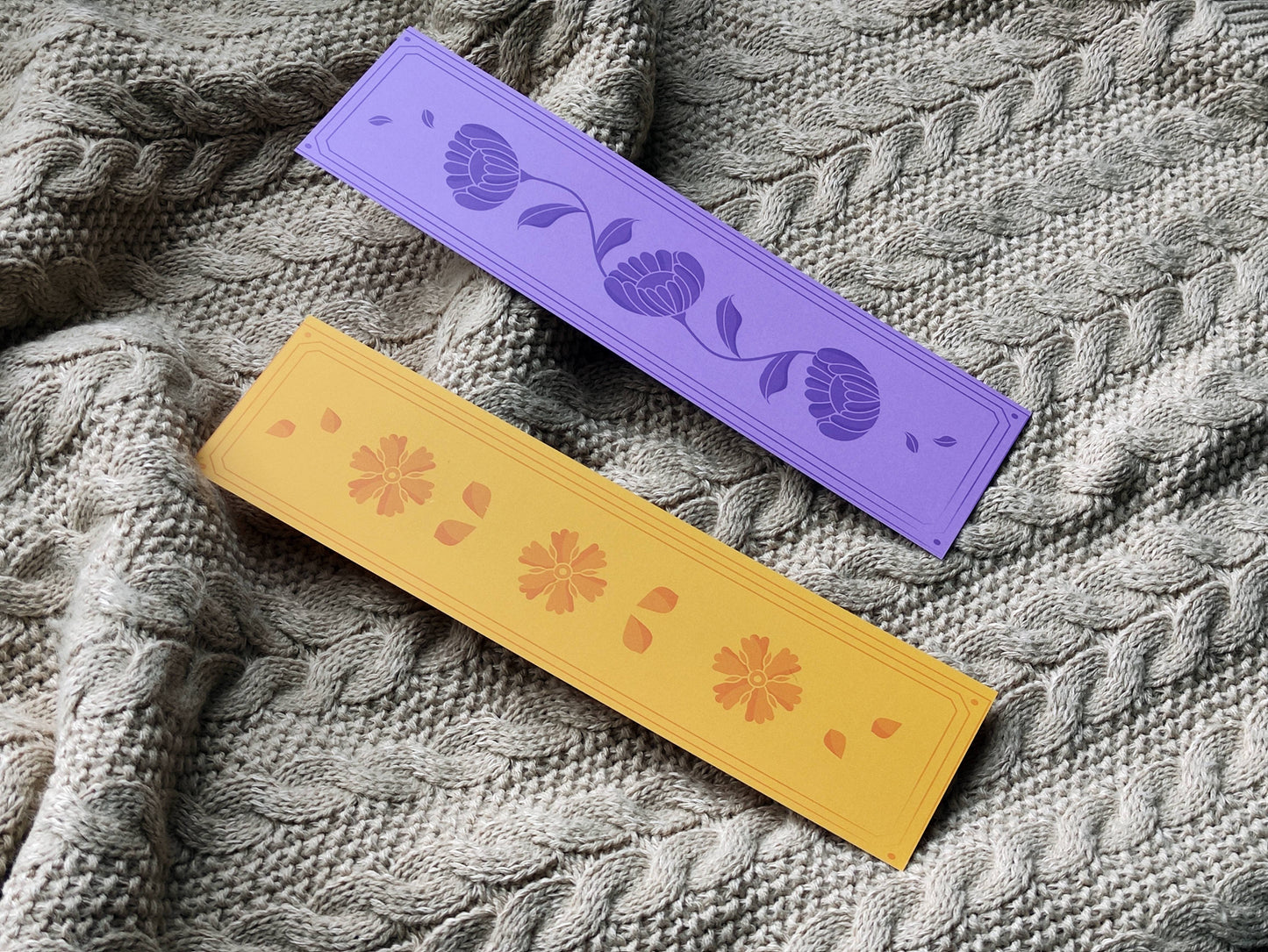 Purple Floral Bookmark – Minimalist Soft Purple Flower Design – Aesthetic Stationery Gift – Handmade Bookmark for Book Lovers