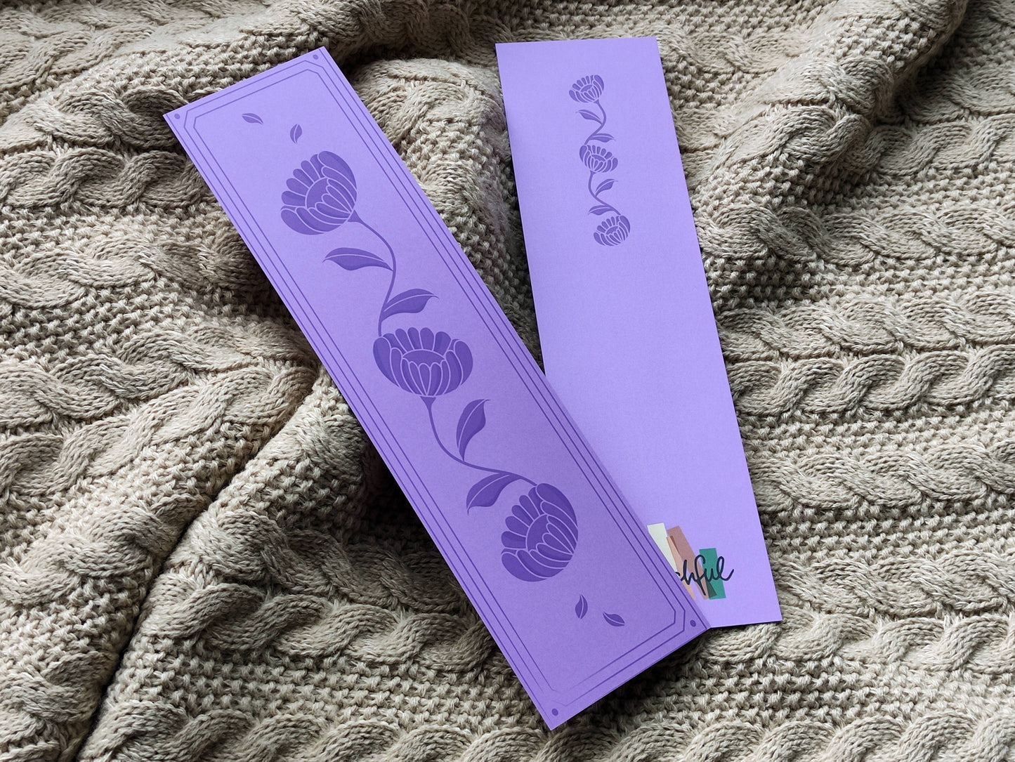 Purple Floral Bookmark – Minimalist Soft Purple Flower Design – Aesthetic Stationery Gift – Handmade Bookmark for Book Lovers