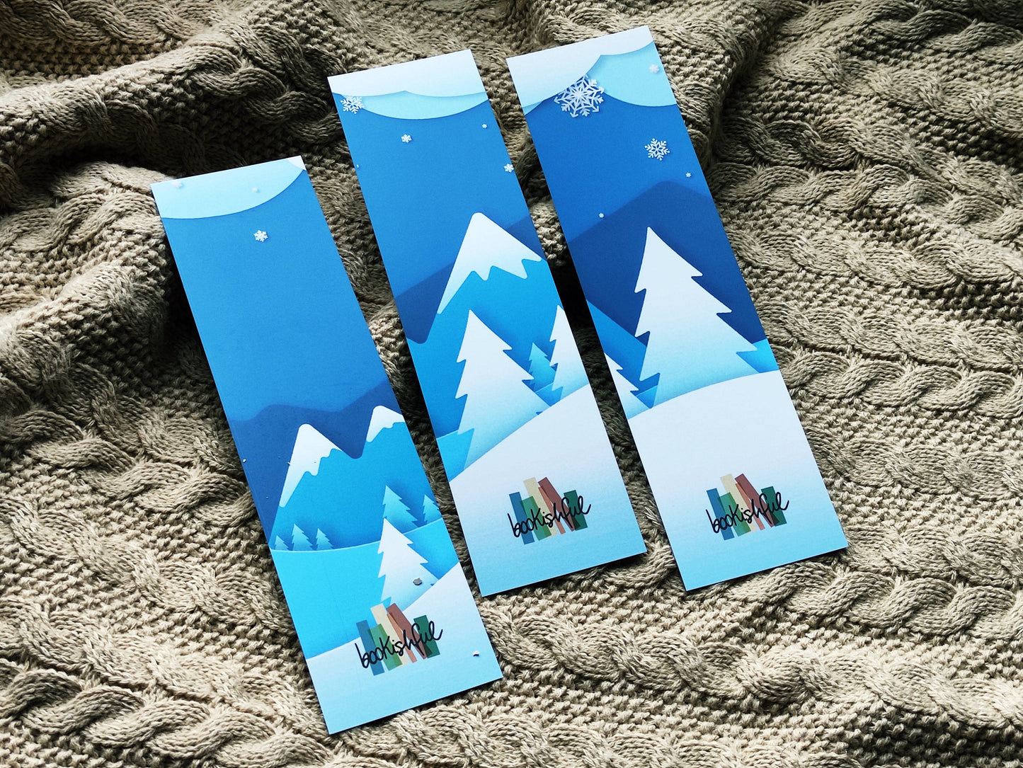 Winter Quote Bookmarks – Set of 3 Cute Bookmarks with Cozy Winter Sayings – Hot Chocolate, Knitting & Snow – Holiday Gift for Readers