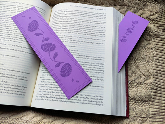 Purple Floral Bookmark – Minimalist Soft Purple Flower Design – Aesthetic Stationery Gift – Handmade Bookmark for Book Lovers