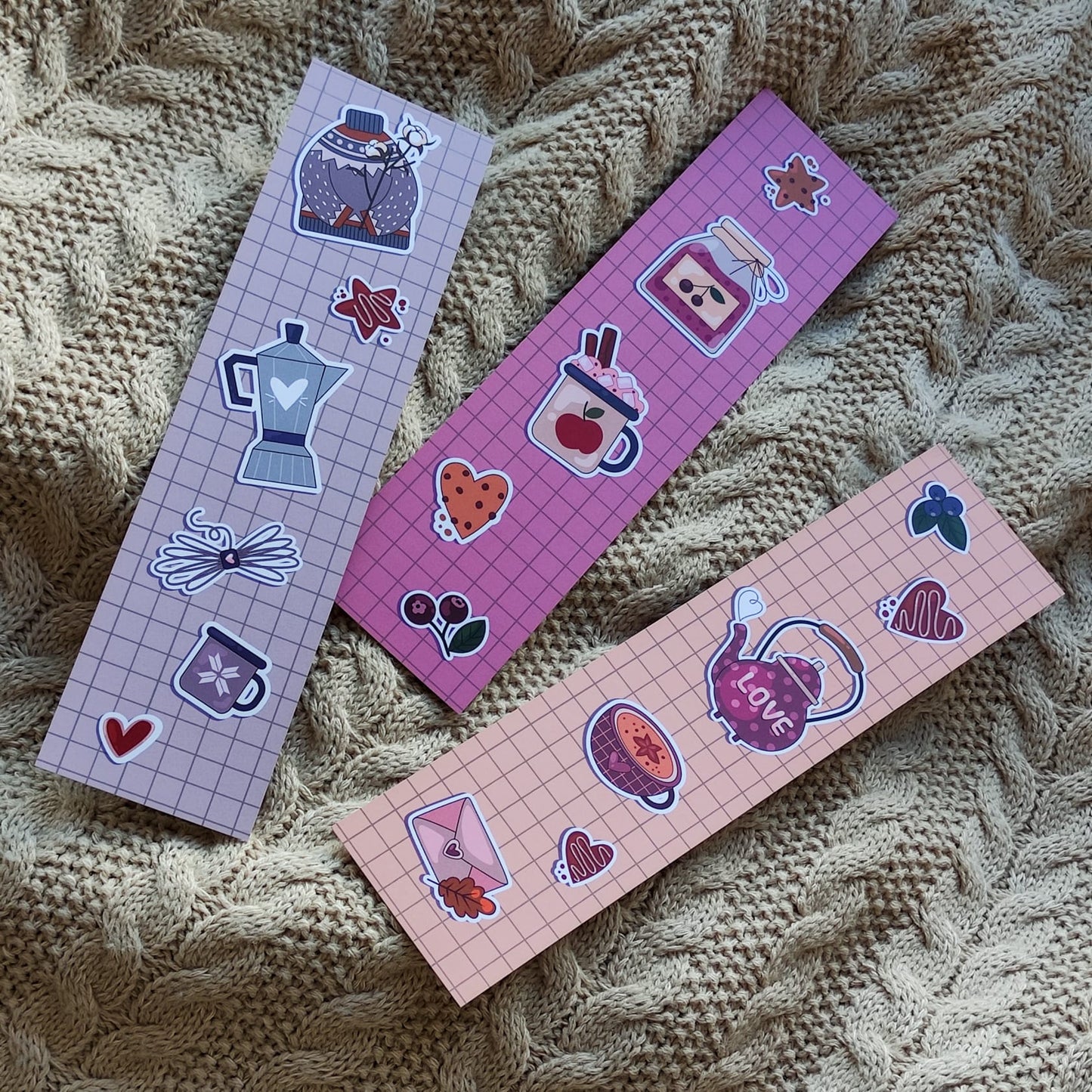 Cozy Hygge Bookmark – Warm & Minimalist Design – Comfort Gift for Book Lovers – Aesthetic Book Accessory – Single Bookmark